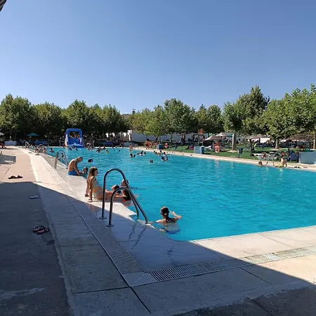 Del Incluye Acceso Piscina 2 Columnas Chalet *